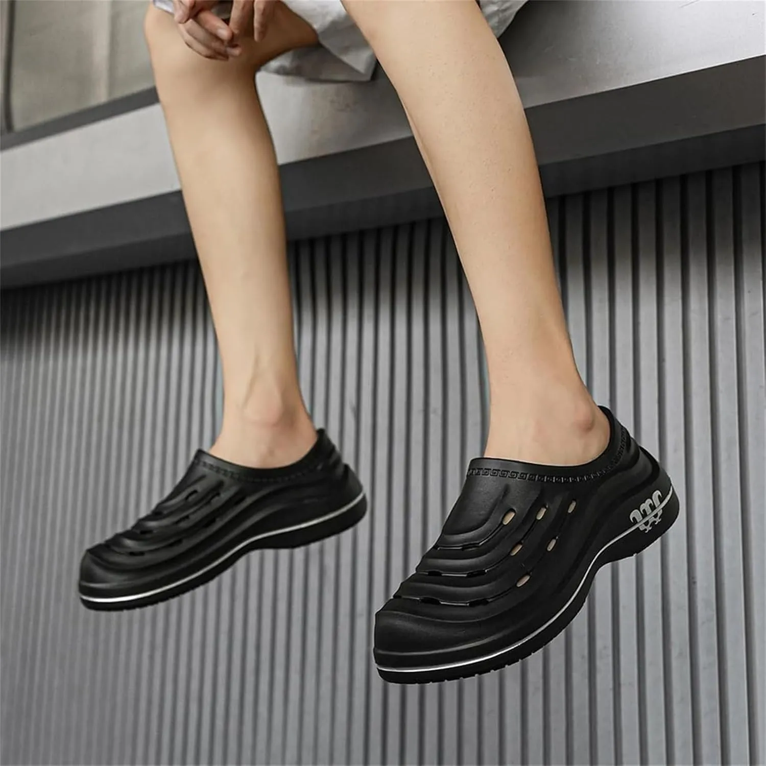 Armadillo Clogs for Women Men Waterproof Slip Resistant Chef Clogs Shoes for Unisex-Adult Comfortable Non Slip Nurse Work Shoes Lightweight Nursing Gardening Shoe Ideal for Kitchen Garden Beach