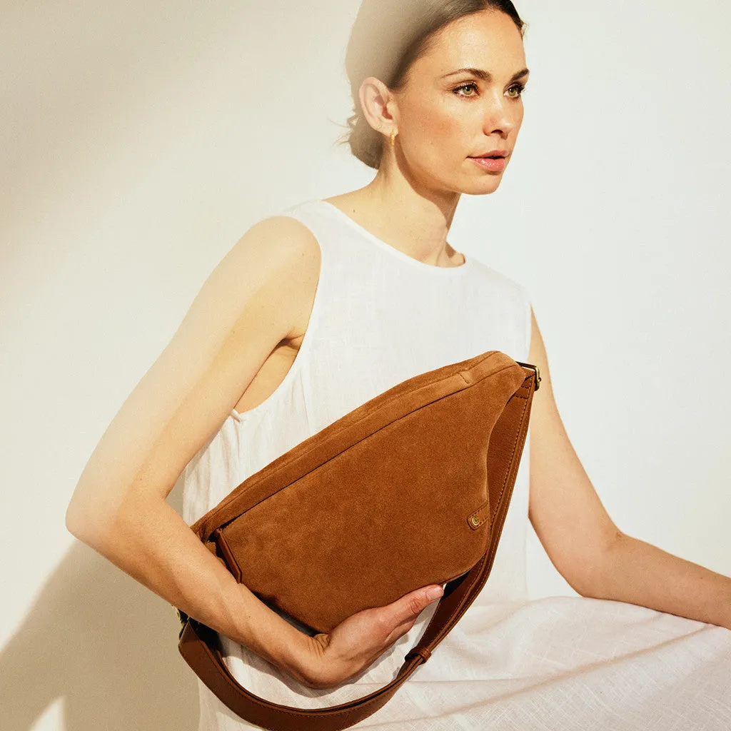 Beautiful suede bumbag / 16618 - Tan