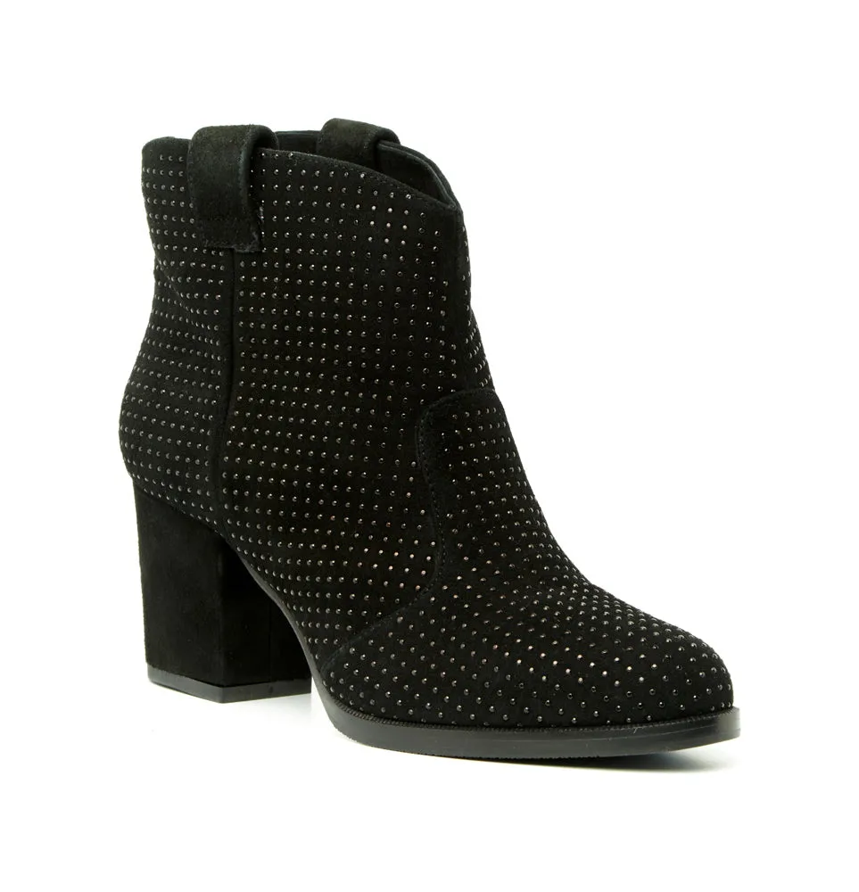 BOOTS ANN TUIL MOSCA