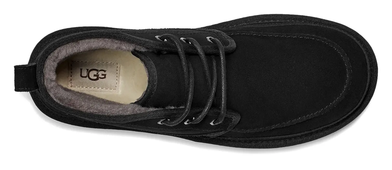 Mens UGG Neumel Moc  A Classic Chukka with Moccasin-Inspired Style