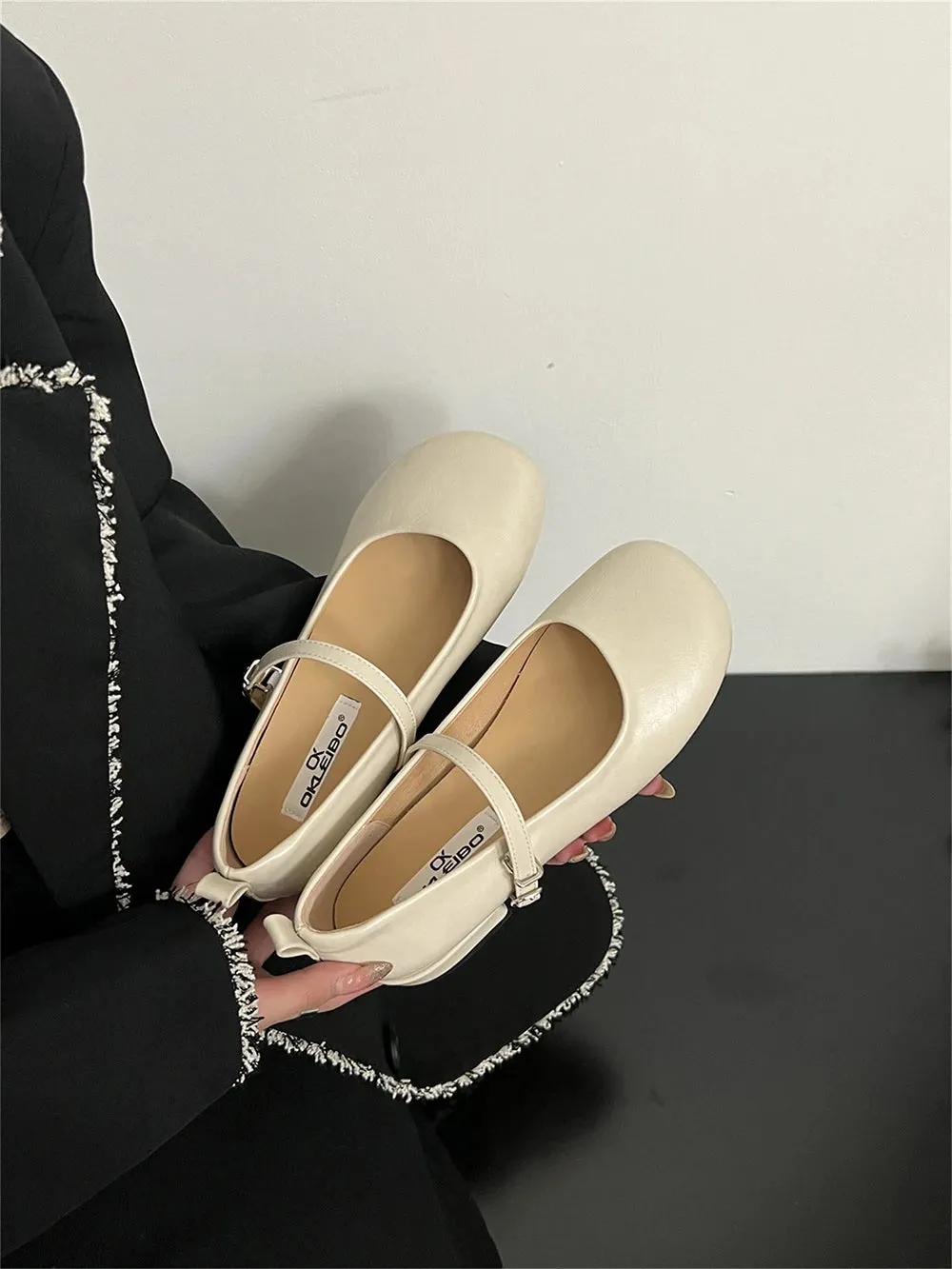 Mqtime Round Toe Women Loafers Belt Buckle Black Brown Red White Flat Mid Heels Autumn Spring Office Pumps Shoes Woman Size 35-39