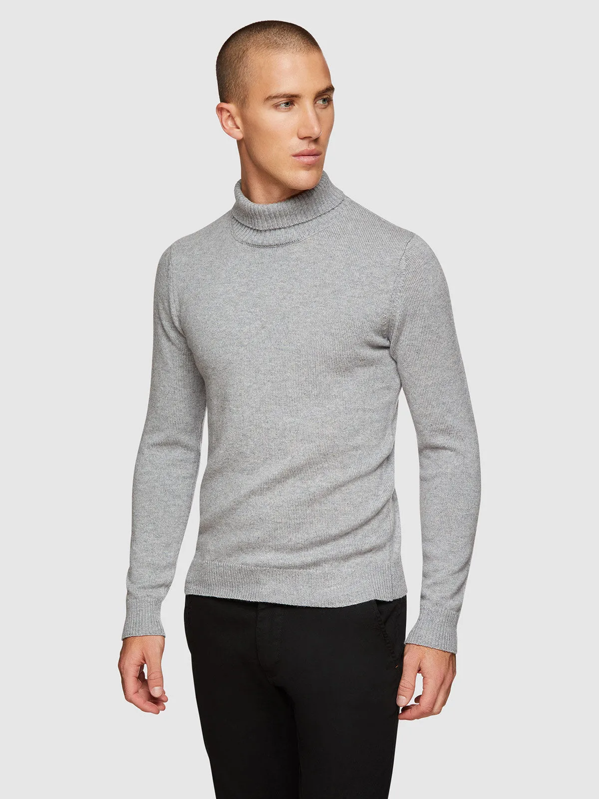 Noah Turtle Neck Knit