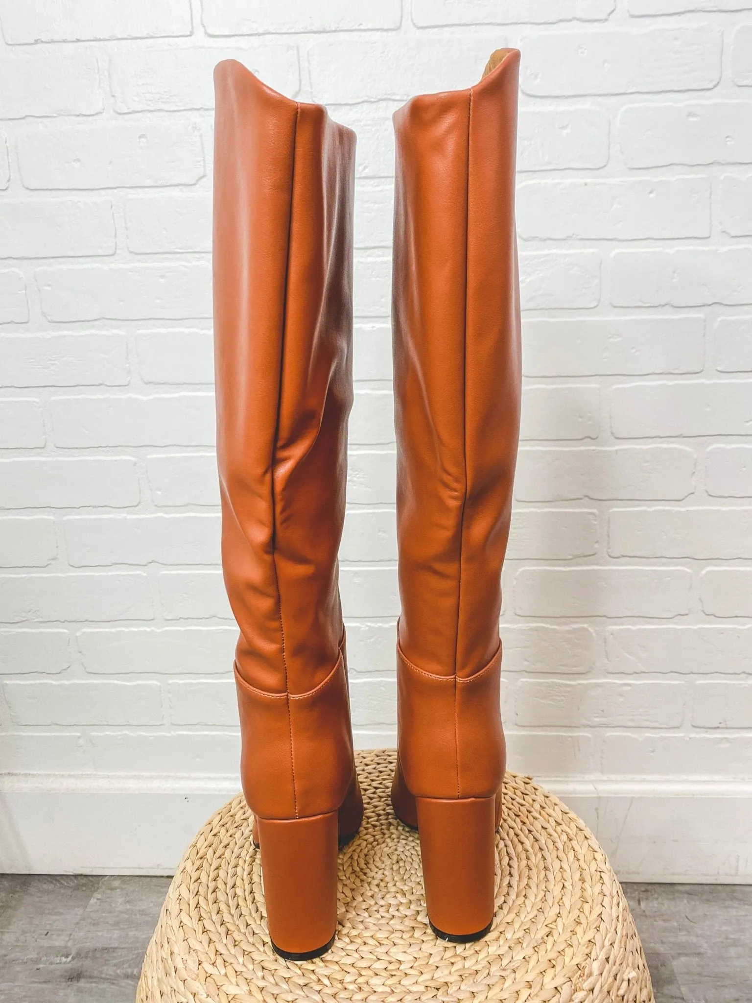 Signal knee high boots cognac