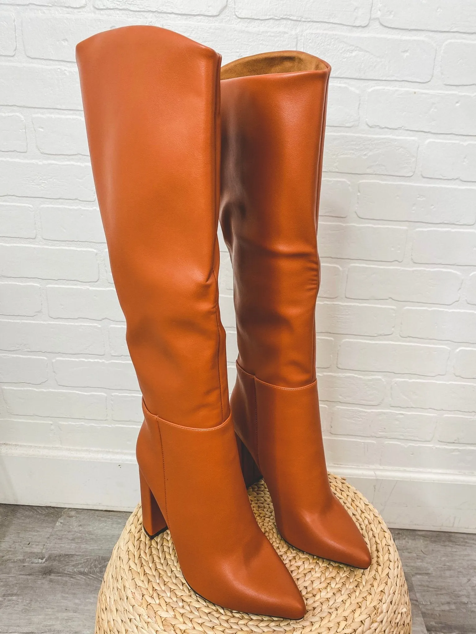 Signal knee high boots cognac