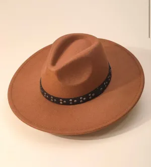 Simple Things Hat in Dark Brown